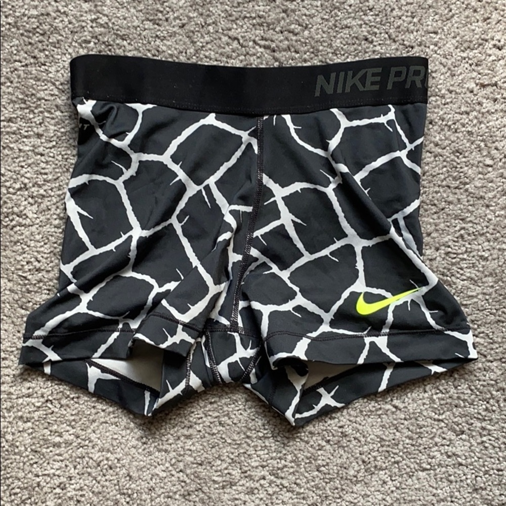 Black pattern Nike Spandex